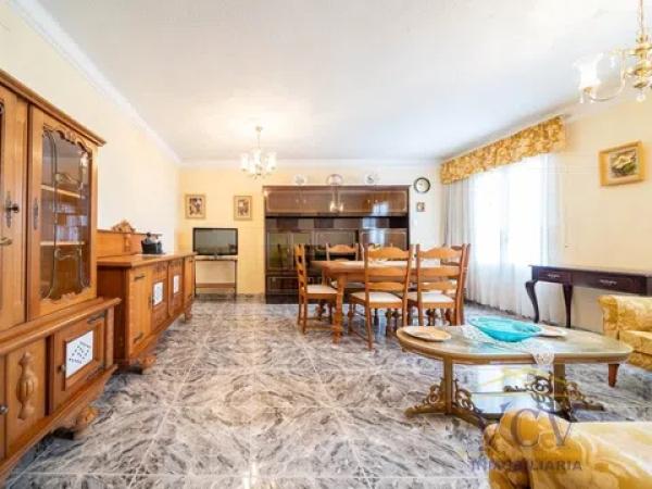Sale of flat in Plaza de las Escuelas, Alicante
 photo 2