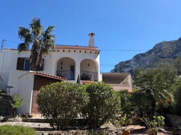 Chalet independiente en venta en Calle de Temist, Denia
thumbnail 1