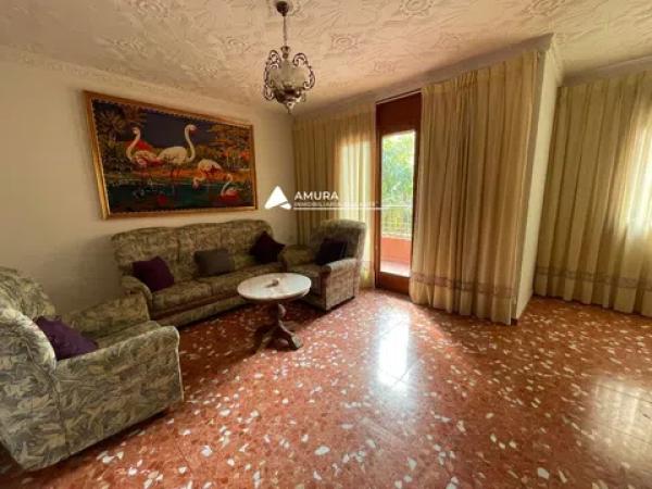Chalet pareado en calle Vg Mercedes photo 4