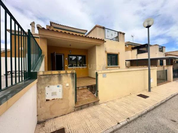 Chalet adosado en calle Segovia, 1 photo 1