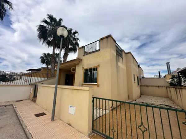 Chalet adosado en calle Segovia, 1 photo 2