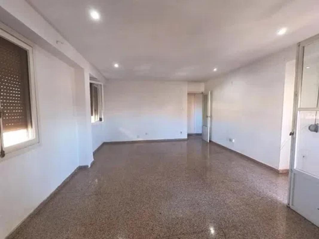 Продажа квартиры на Avenida de Alcalde Lorenzo Carbonell, Аликанте / Алакант
photo 3