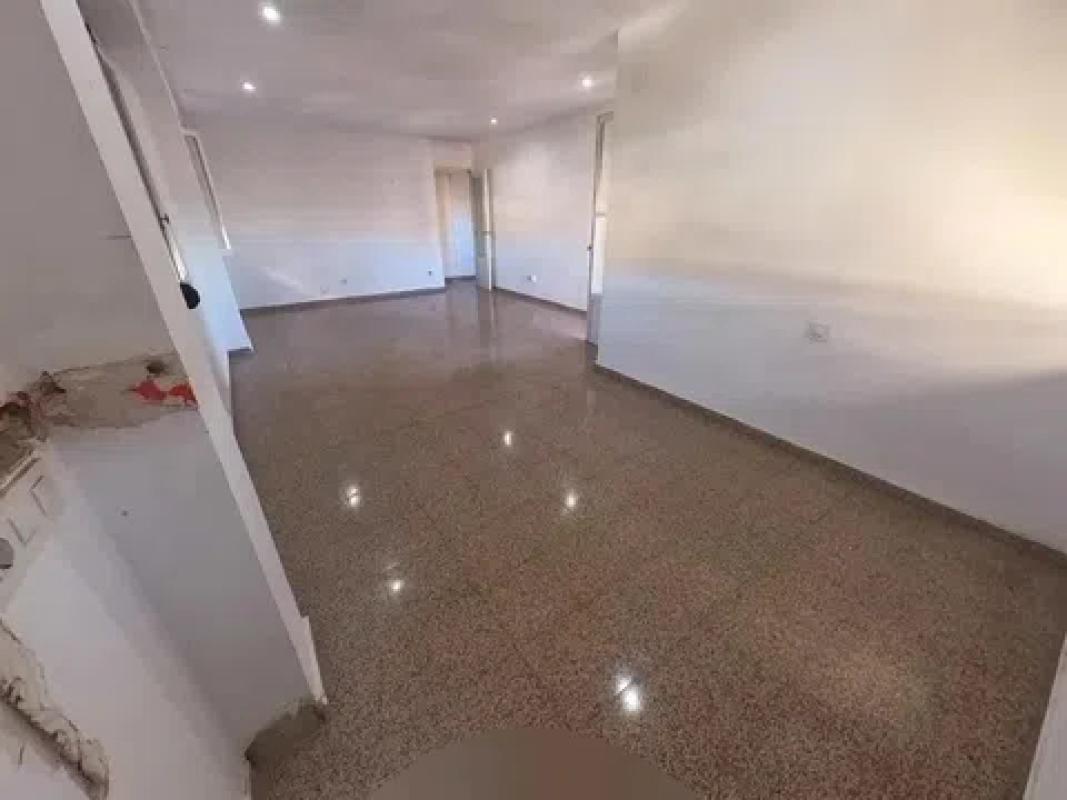 Продажа квартиры на Avenida de Alcalde Lorenzo Carbonell, Аликанте / Алакант
photo 4
