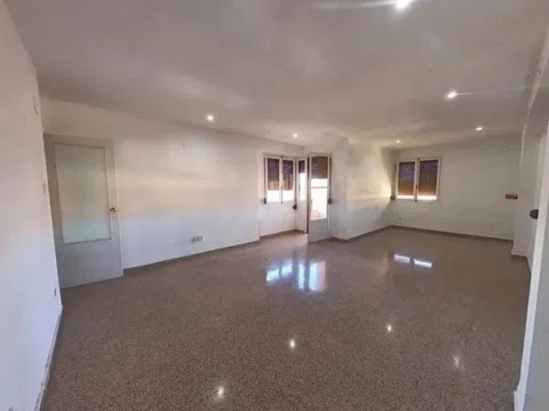 Продажа квартиры на Avenida de Alcalde Lorenzo Carbonell, Аликанте / Алакант
photo 5