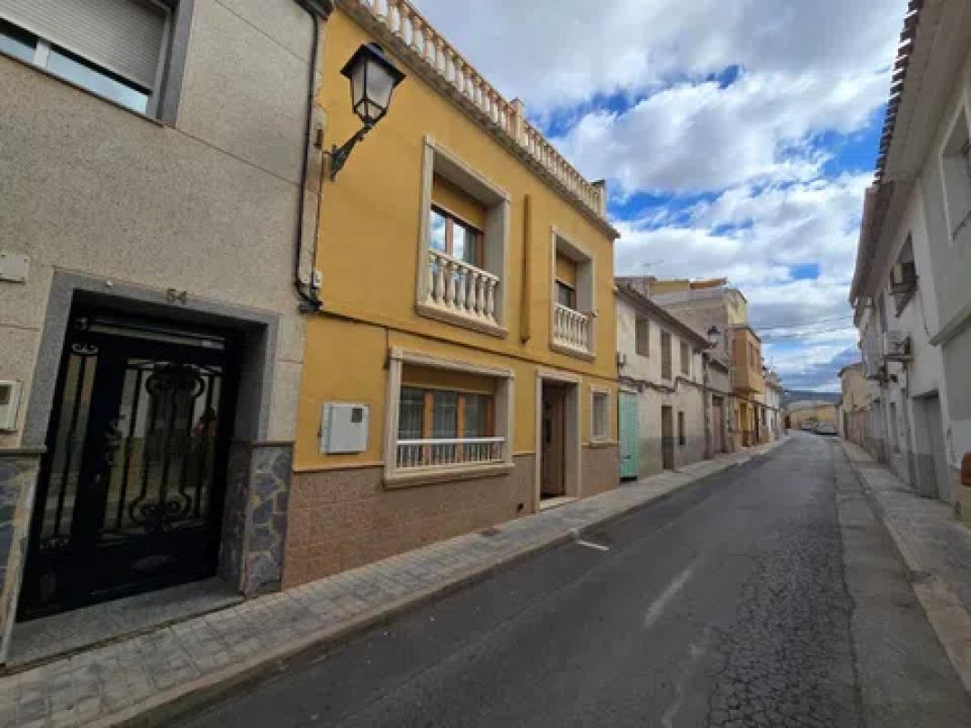 Продажа отдельного шале в Calle Panamà, Сакс photo 2