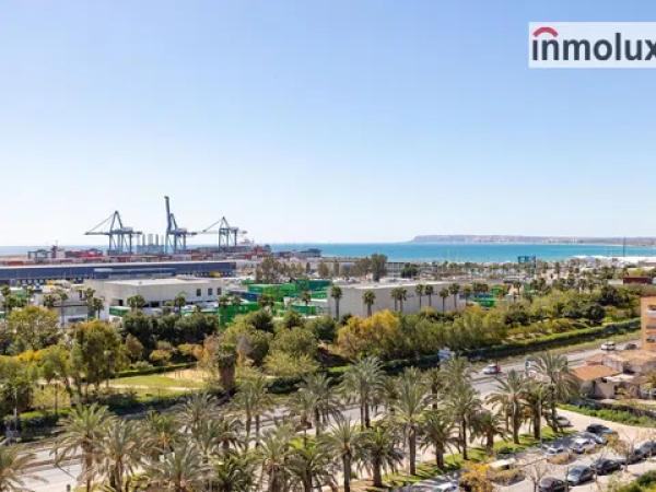 Sale of flat in Calle Nadadora Carmen Soto, Alicante
 photo 3