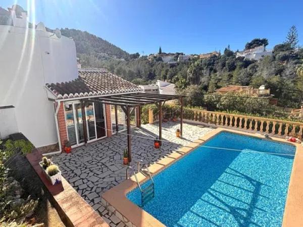 Chalet independiente en venta en El Montgó, Denia
photo 1