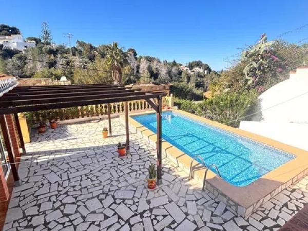 Chalet independiente en venta en El Montgó, Denia
thumbnail 2