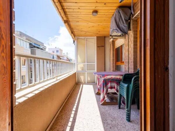 Sale of flat in Calle Monteagudo, Torrevieja
 photo 2