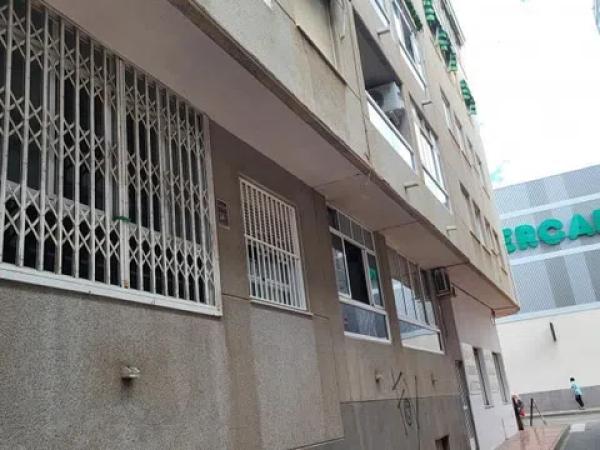 Sprzedaż mieszkania w Calle la Paz, Torrevieja
photo 1