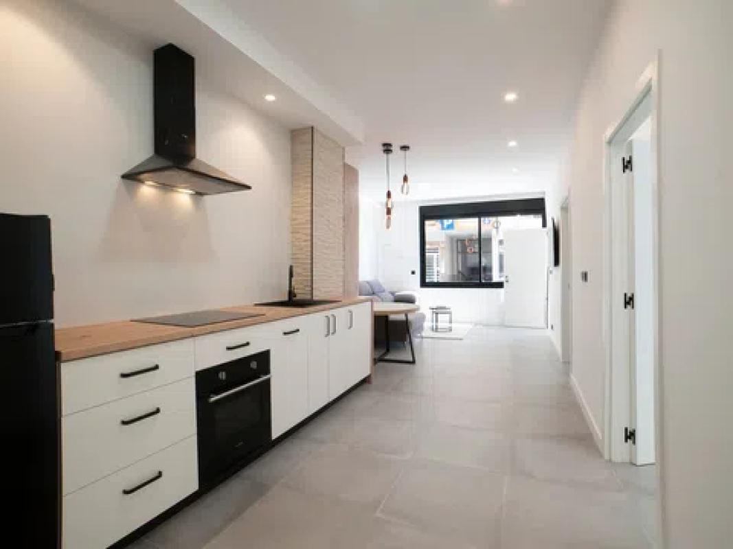 Venta de piso en Calle Antonio Brotons Pastor, 154, Elche / Elx
photo 2
