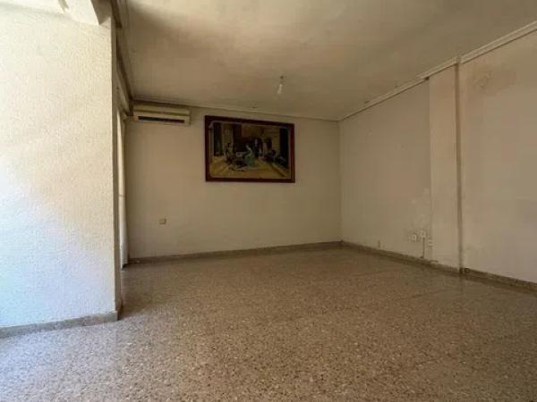 Sale of flat in Barrio Ensanche-Diputación, Alicante
 photo 2