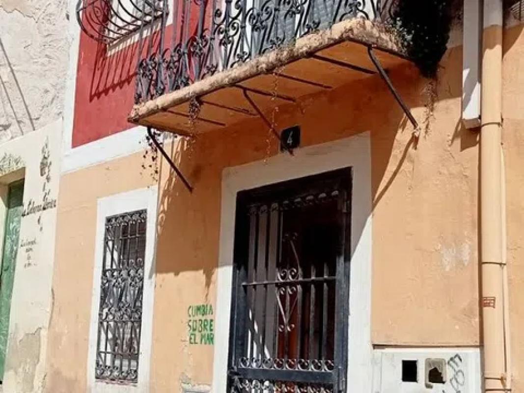 Sale of townhouse in Calle Pedro Sebastià, 4 -6 , Alicante photo 1