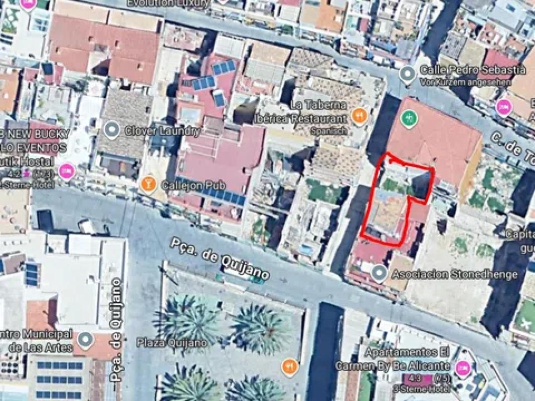 Sale of townhouse in Calle Pedro Sebastià, 4 -6 , Alicante photo 4