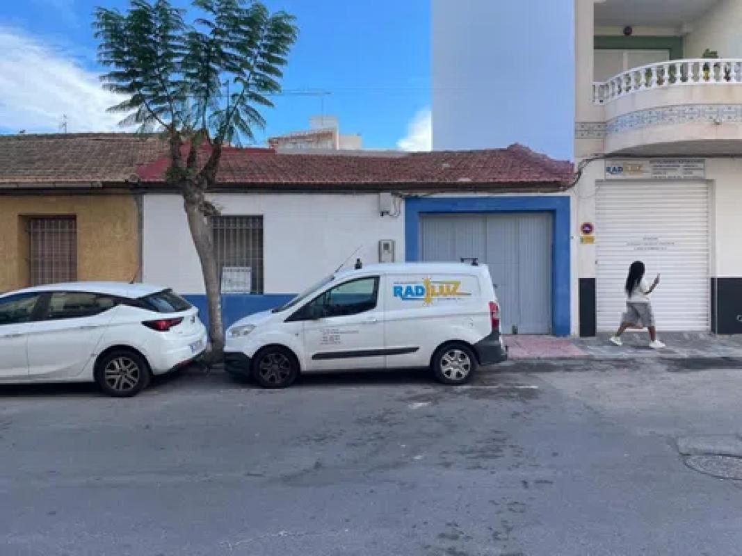 Продажа отдельного шале в Barrio Parque de las Naciones, Торревьеха photo 1