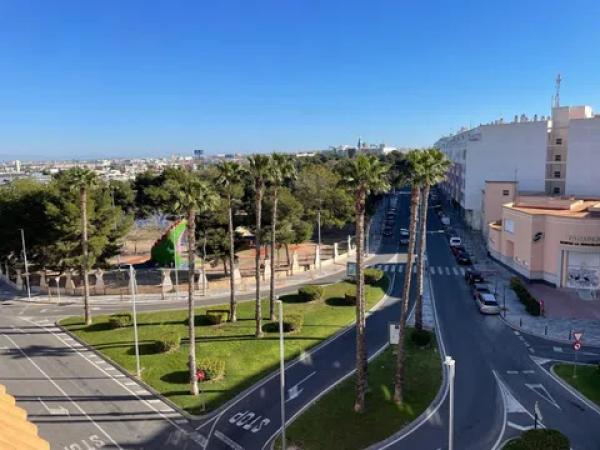Ático en venta en  Calle Villa Madrid, Torrevieja photo 1
