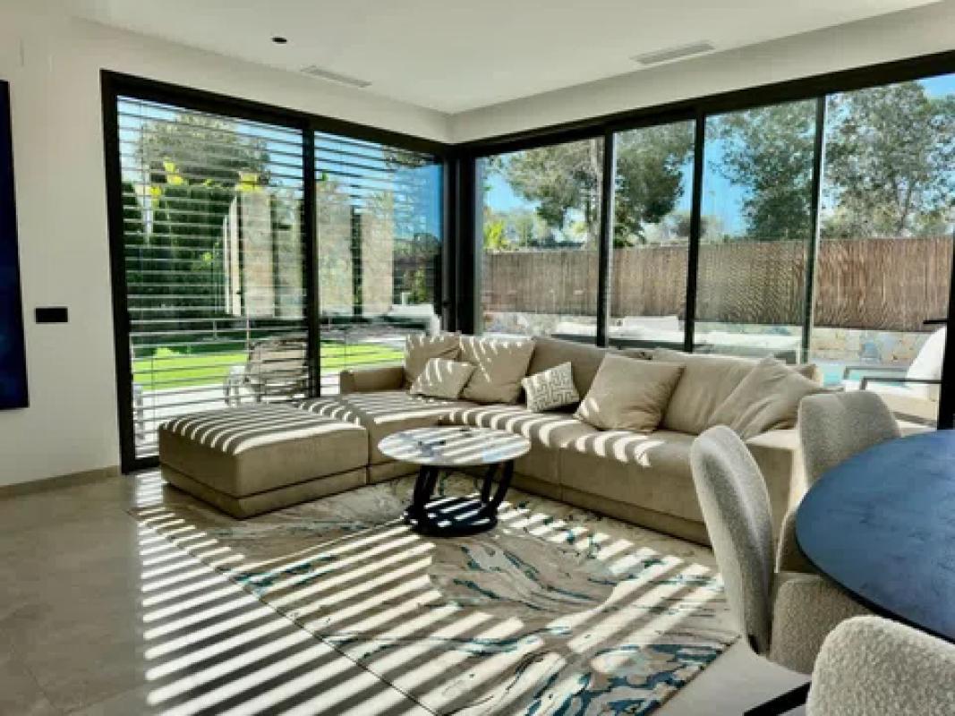 Продажа отдельного шале в  Barrio Las Colinas Golf, Ориуэла photo 4