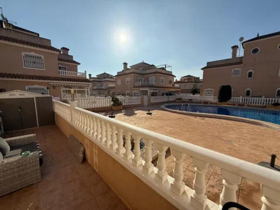 Sprzedaż niezależnego domku jednorodzinnego w Torre de la Horadada, Pilar de la Horadada photo 4