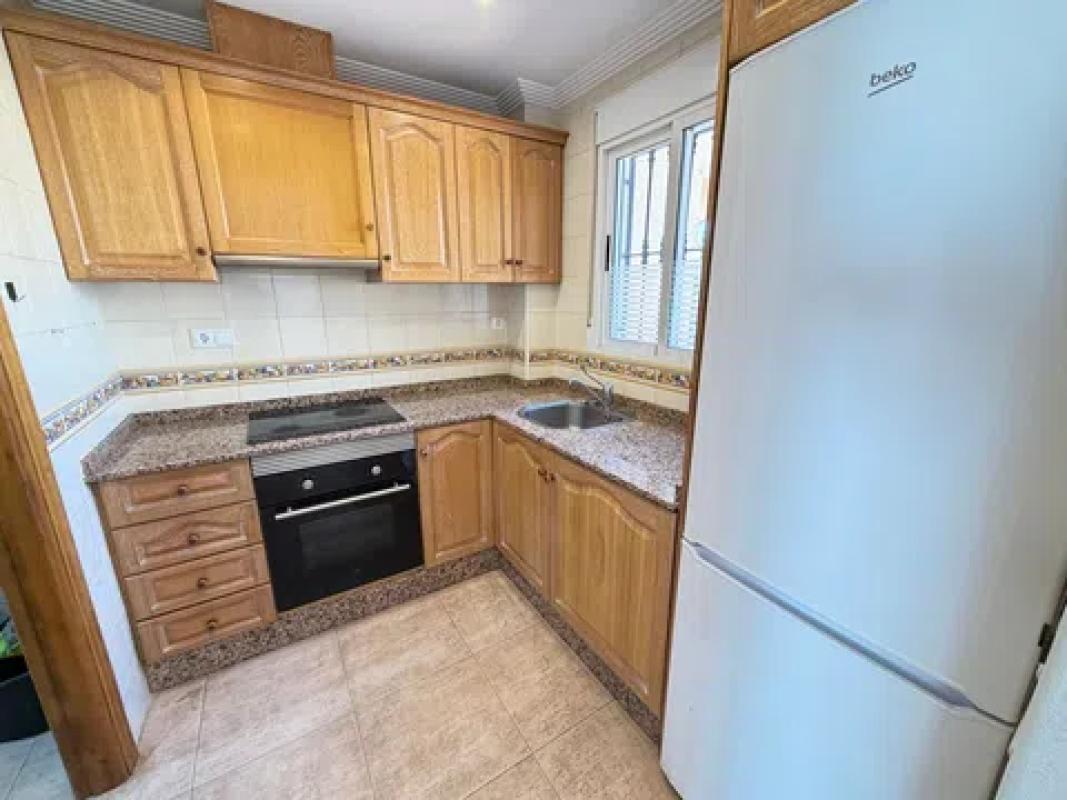 Sale of independent chalet in Barrio Zona Lago - Los Almendros, Orihuela
photo 5