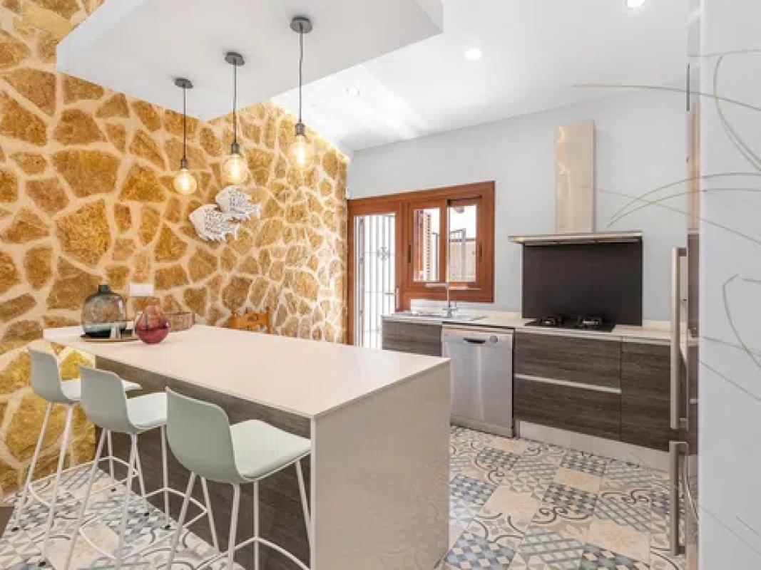 Продажа отдельного шале в  Barrio Punta Prima, Ориуэла photo 2