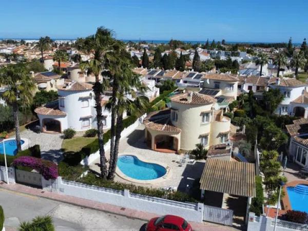 Independent chalet for sale in Els Poblets, Els Poblets
photo 1