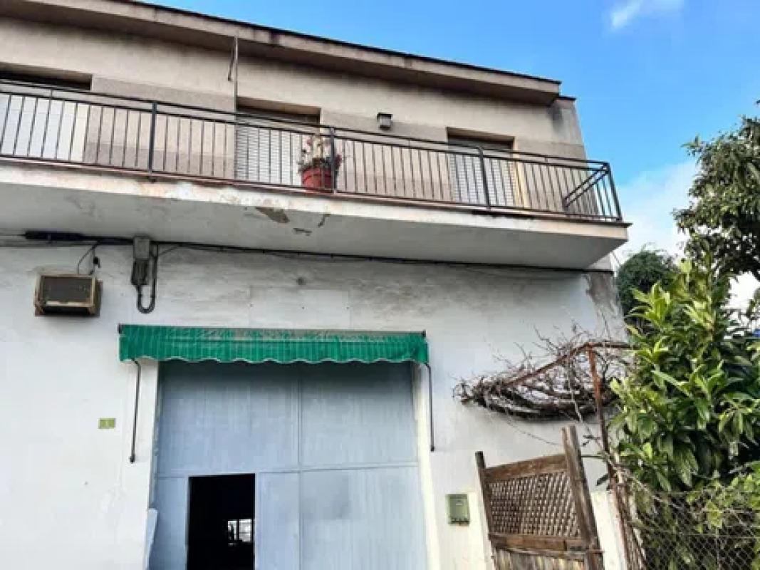 Properties for sale and rent in Spain photo 2