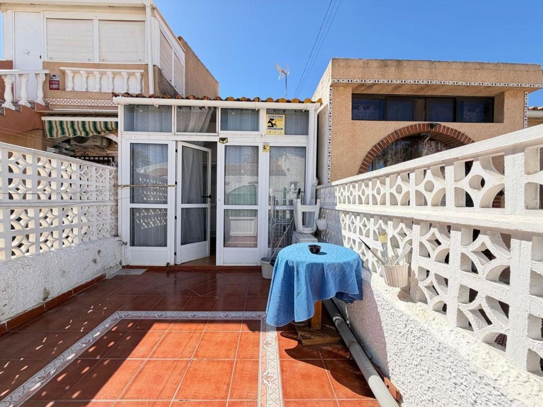 Продажа таунхауса в Calle Marcelina , Торревьеха photo 3