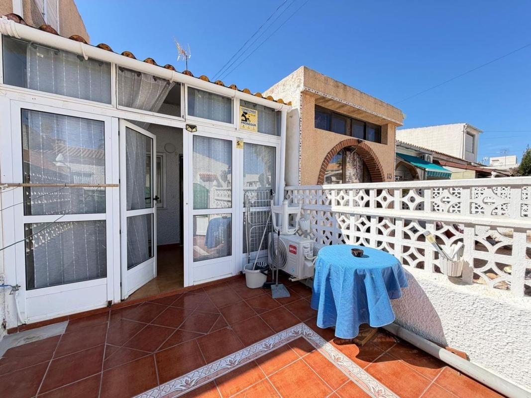 Продажа таунхауса в Calle Marcelina , Торревьеха photo 4