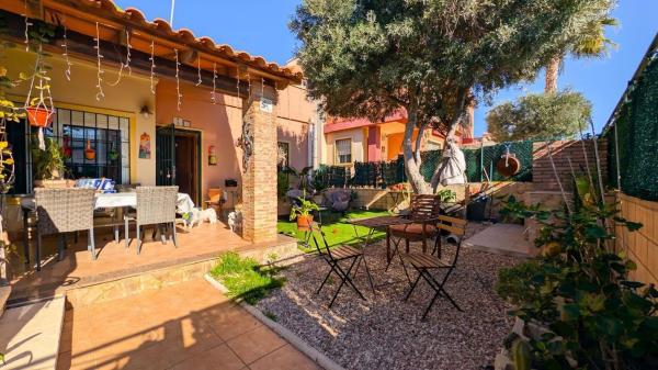 Chalet adosado photo 1