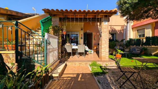 Chalet adosado photo 2