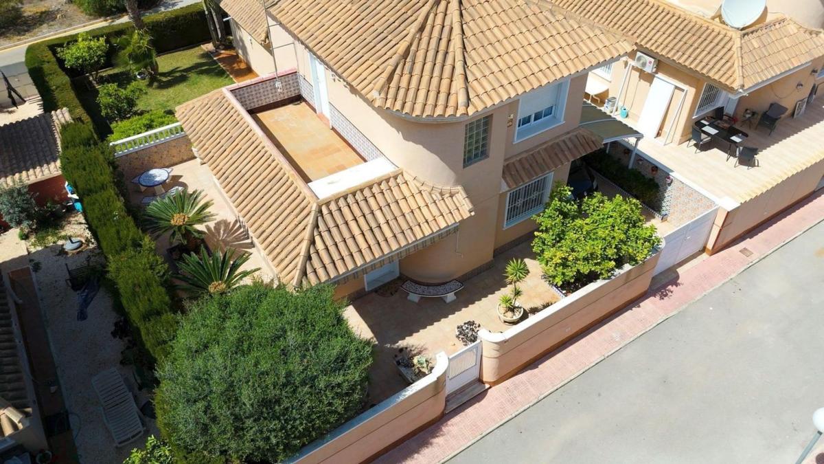 Продажа отдельного шале в Barrio Los Balcones - Los Altos del Edén, Торревьеха photo 2