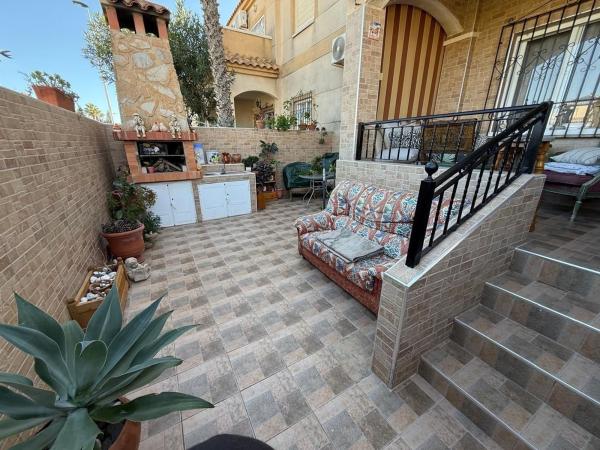 Chalet adosado photo 2