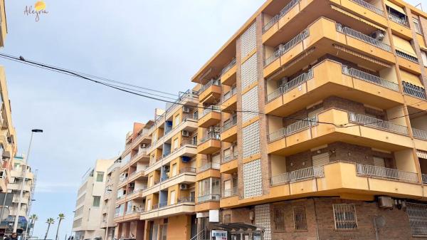 Sprzedaż mieszkania w Calle Goleta, 8, Torrevieja
thumbnail 1