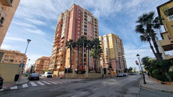 Продажа квартиры на Avenida Roentgen, Торревьеха
 photo 1