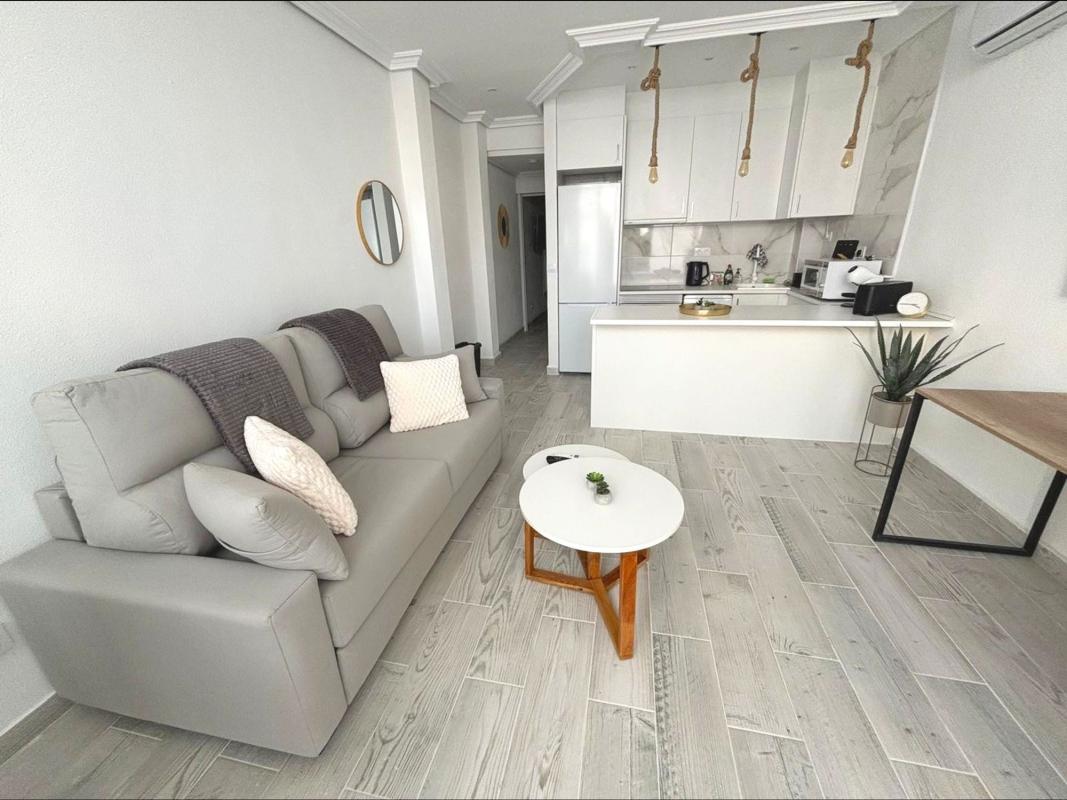 Venta de chalet independiente en Urbanización los Leandros, Torrevieja
 photo 3