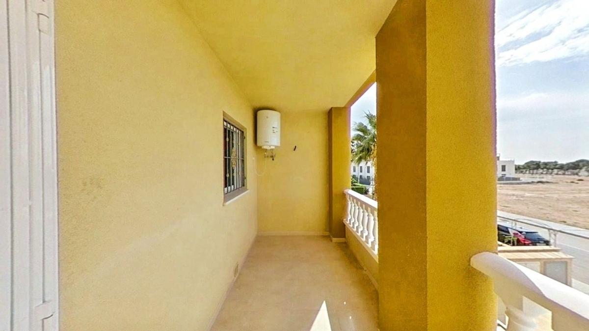 Venta de piso en Barrio Villamartín, Orihuela
photo 2