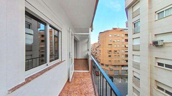Sale of flat in Barrio Plà del Bon Repòs-La Goteta, Alicante
 photo 4