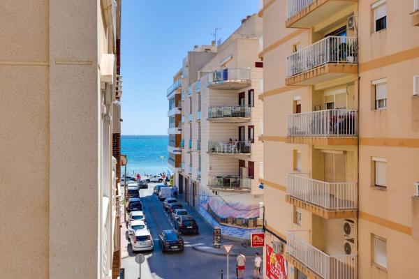 Venta de piso en Calle Mar Baltico, Torrevieja
 photo 1