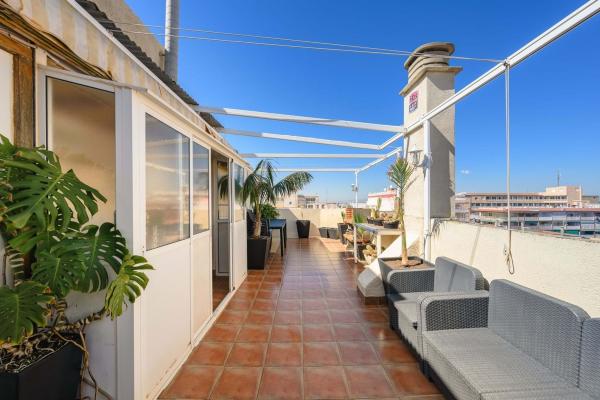 Sale of flat in Puerto, Santa Pola
photo 1