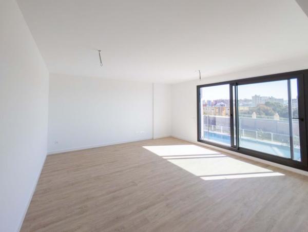 Sale of flat in Barrio Paus, Alicante
 photo 4