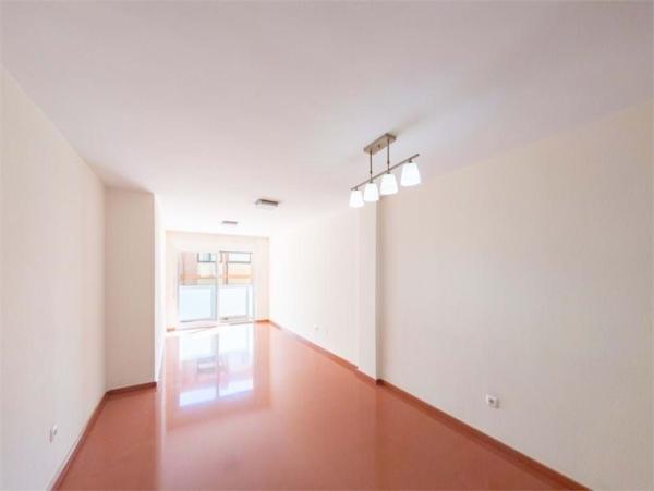 Sale of flat in Barrio Carolinas Altas, Alicante
 photo 2