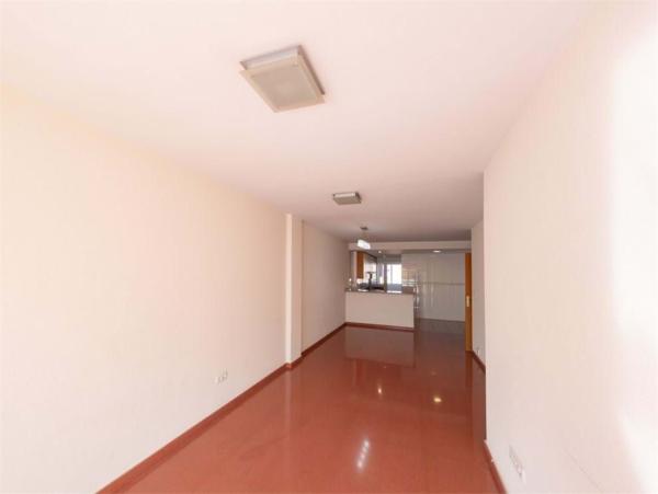 Sale of flat in Barrio Carolinas Altas, Alicante
 photo 3