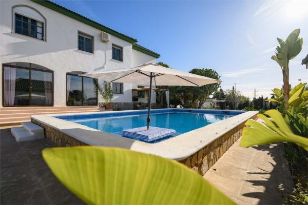 Independent chalet for sale in Los Girasoles, San Vicente del Raspeig
thumbnail 1