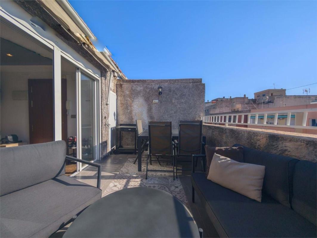 Продажа квартиры на Barrio Altozano, Аликанте / Алакант
photo 1