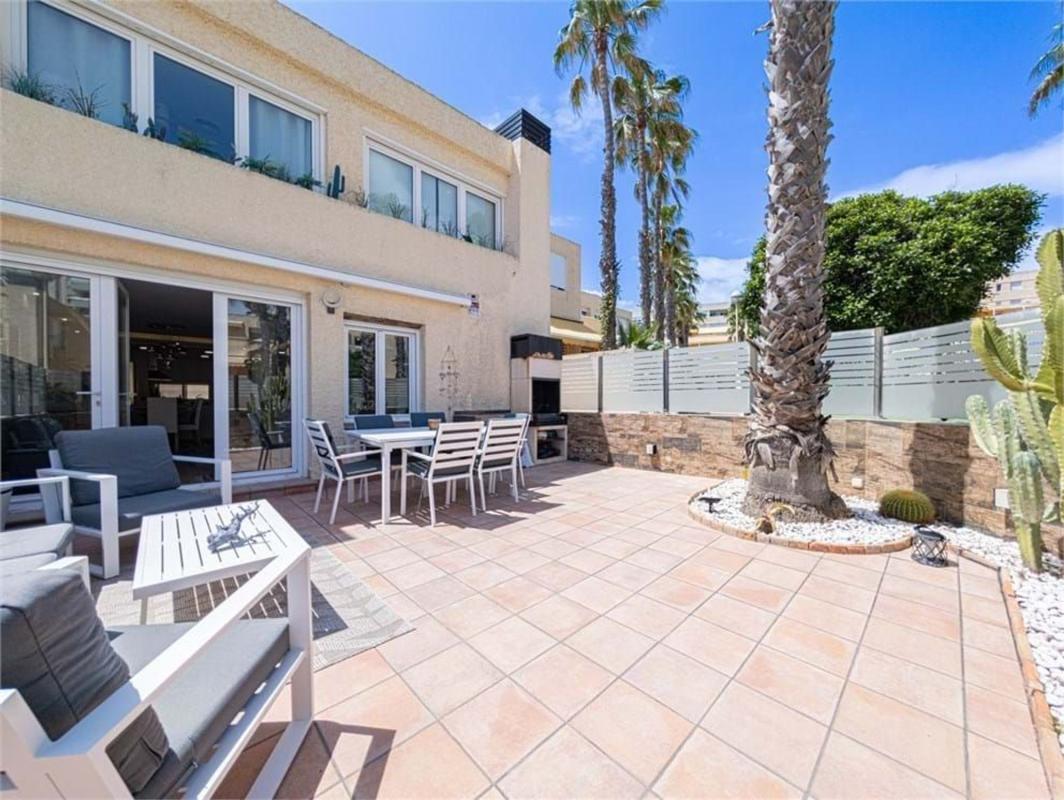 Venta de piso en Barrio El Palmeral-Urbanova-Tabarca, Alicante / Alacant
photo 1