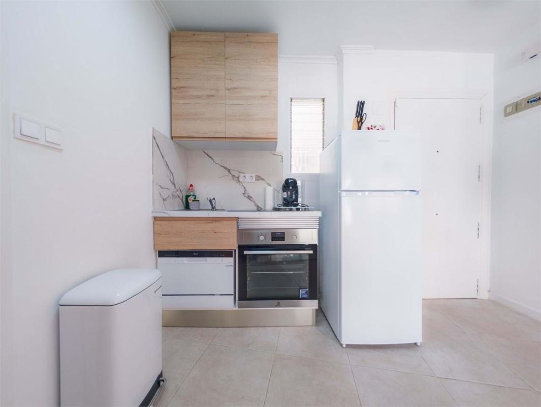 Venta de piso en Barrio Raval Roig-Virgen del Socorro, Alicante / Alacant
photo 5