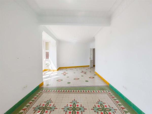 Sale of flat in Barrio Centro Tradicional, Alicante
 photo 3