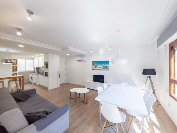 Sale of flat in Barrio Centro Tradicional, Alicante
 photo 4