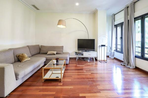 Sale of flat in Barrio Centro Tradicional, Alicante
 photo 1