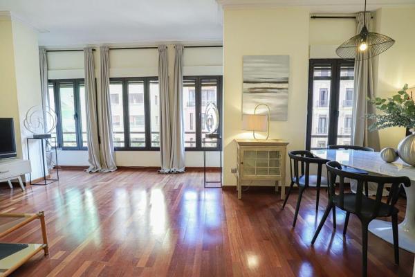Sale of flat in Barrio Centro Tradicional, Alicante
 photo 2